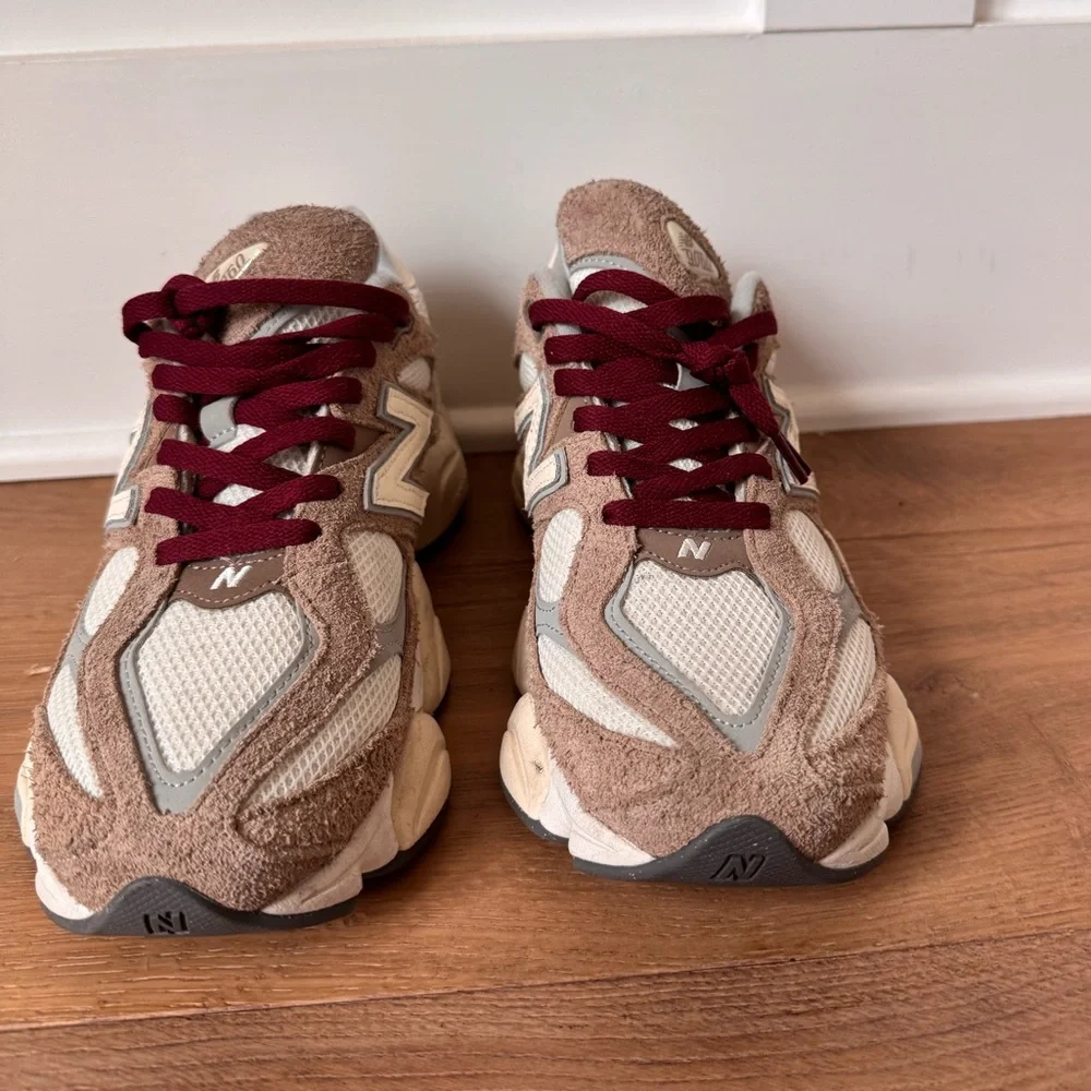 New Balance Sneakers with Burgundy Accents - Picture 2 of 7